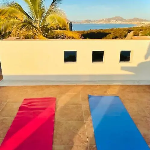 Holiday home 3 Bed 4 Bath Ocean View With Heated Pool. *