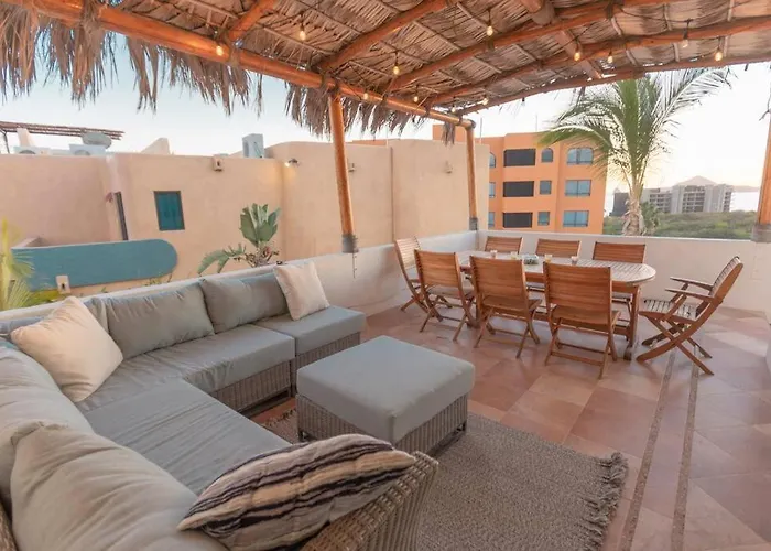 Holiday home 3 Bed 4 Bath Ocean View With Heated Pool. *